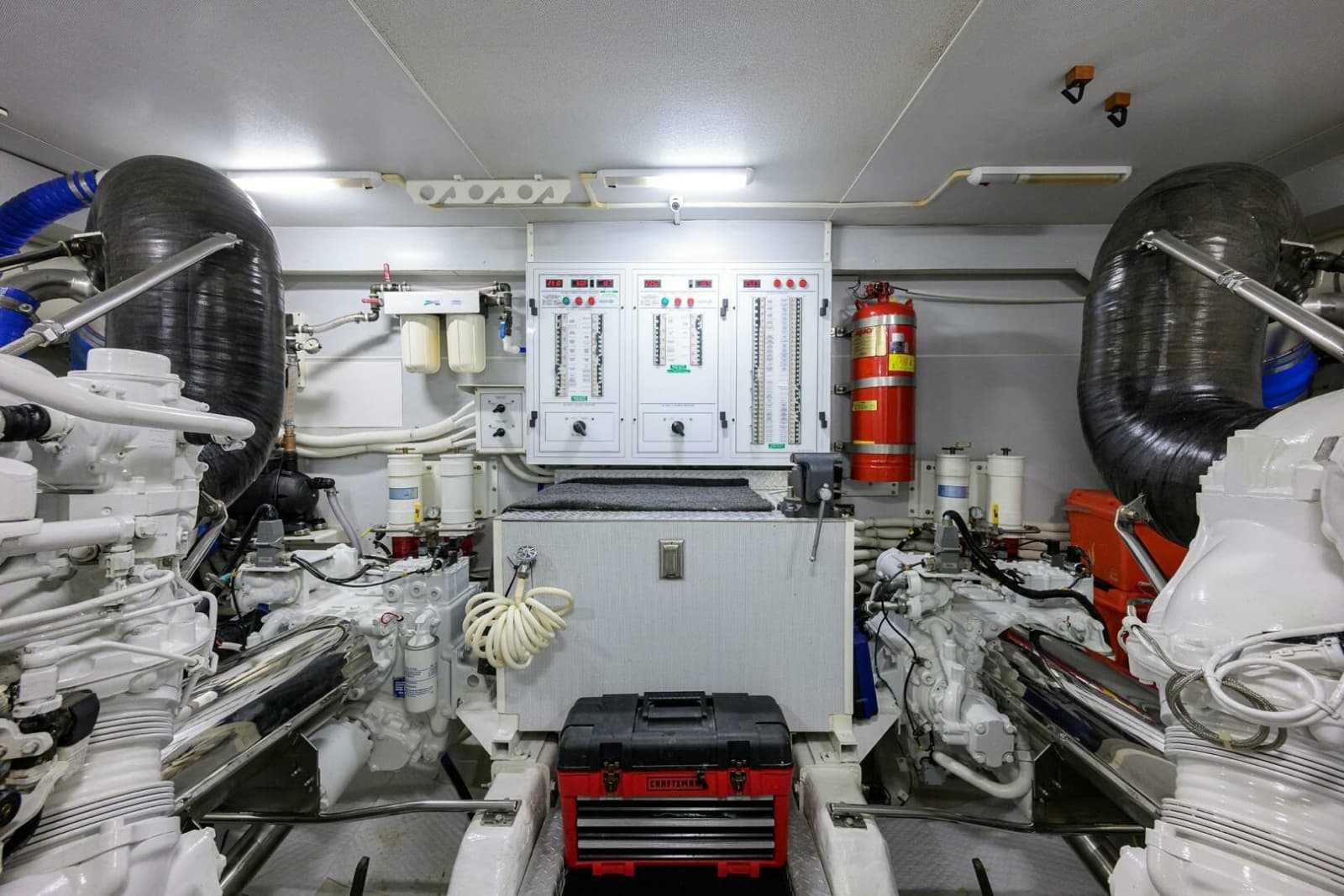 2005 Marquis 65 Motor Yacht - Photo 53