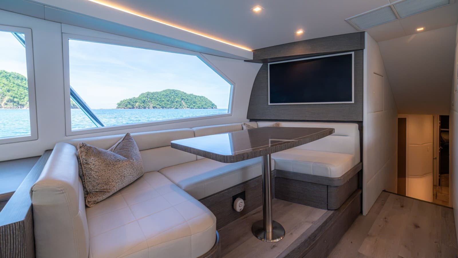 2024 Viking 64 Convertible - Photo 16