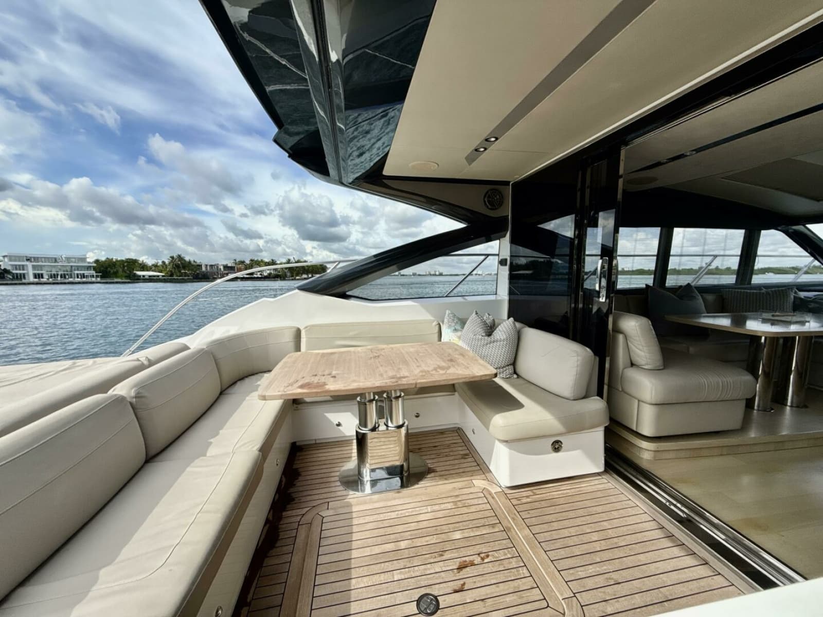 2017 Princess V58 - Photo 42