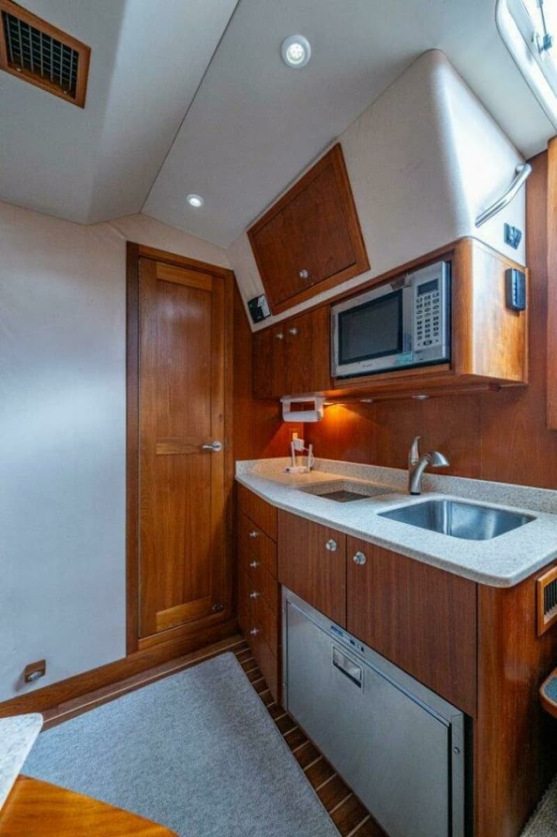 2007 Albemarle 36 Express - Photo 19