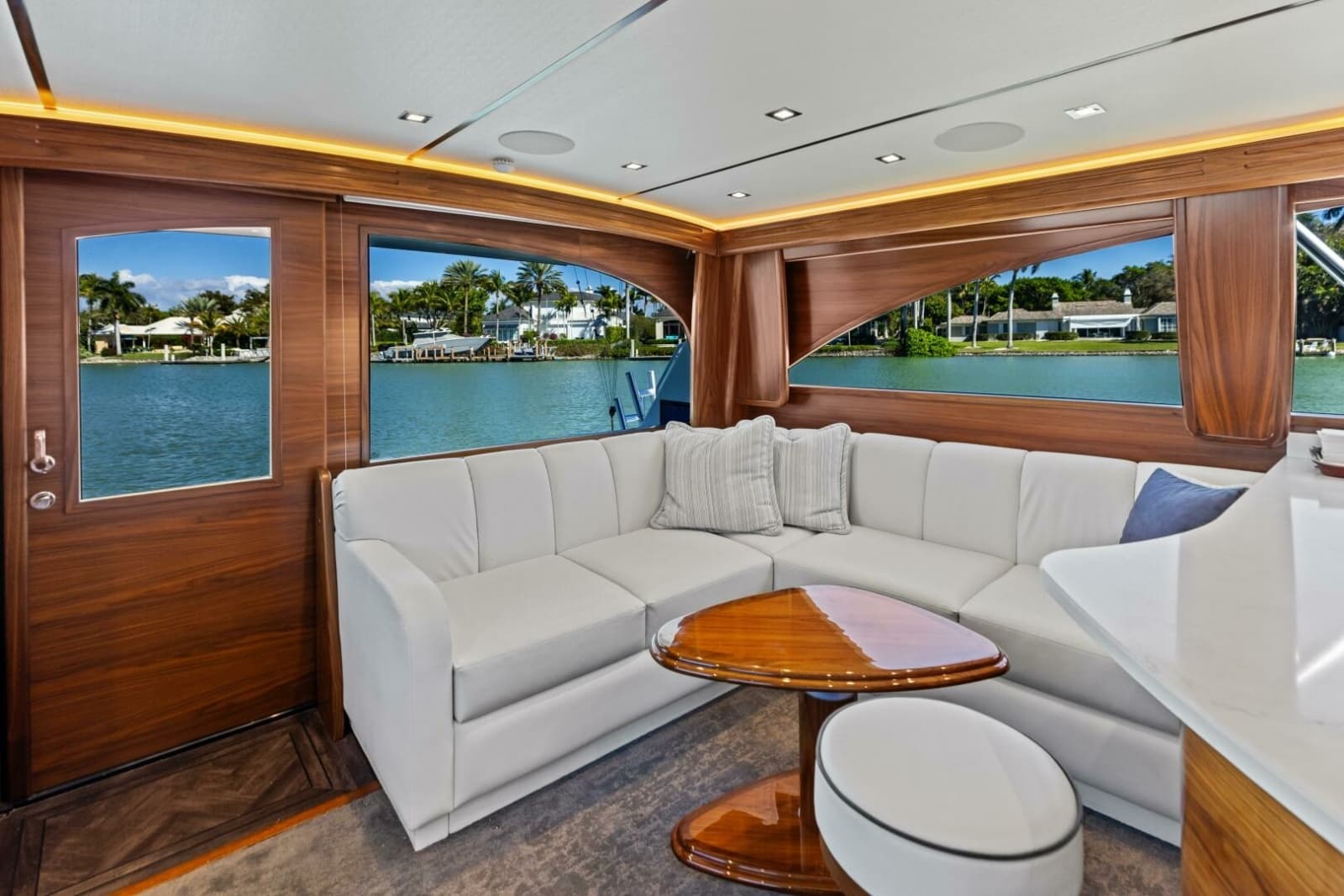 2023 Viking 54 Convertible - Photo 11