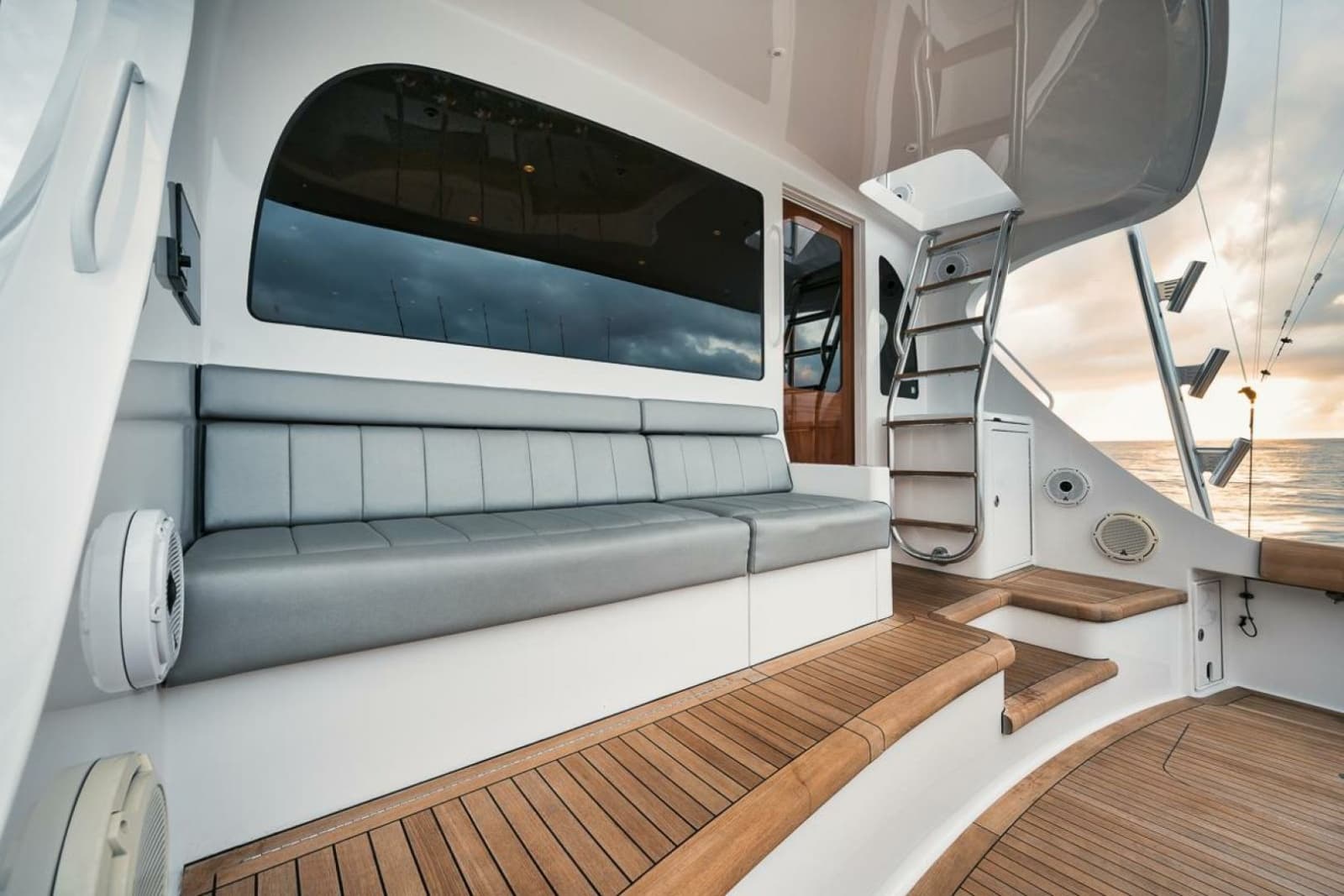2020 Hatteras Convertible GT59 - Photo 21