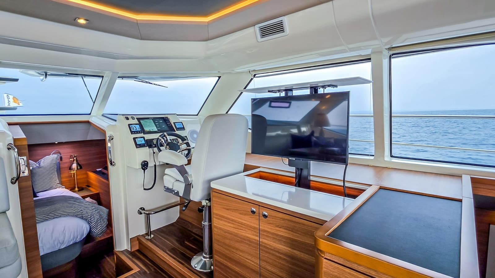 2023 Aquila 44 Catamaran - Photo 10