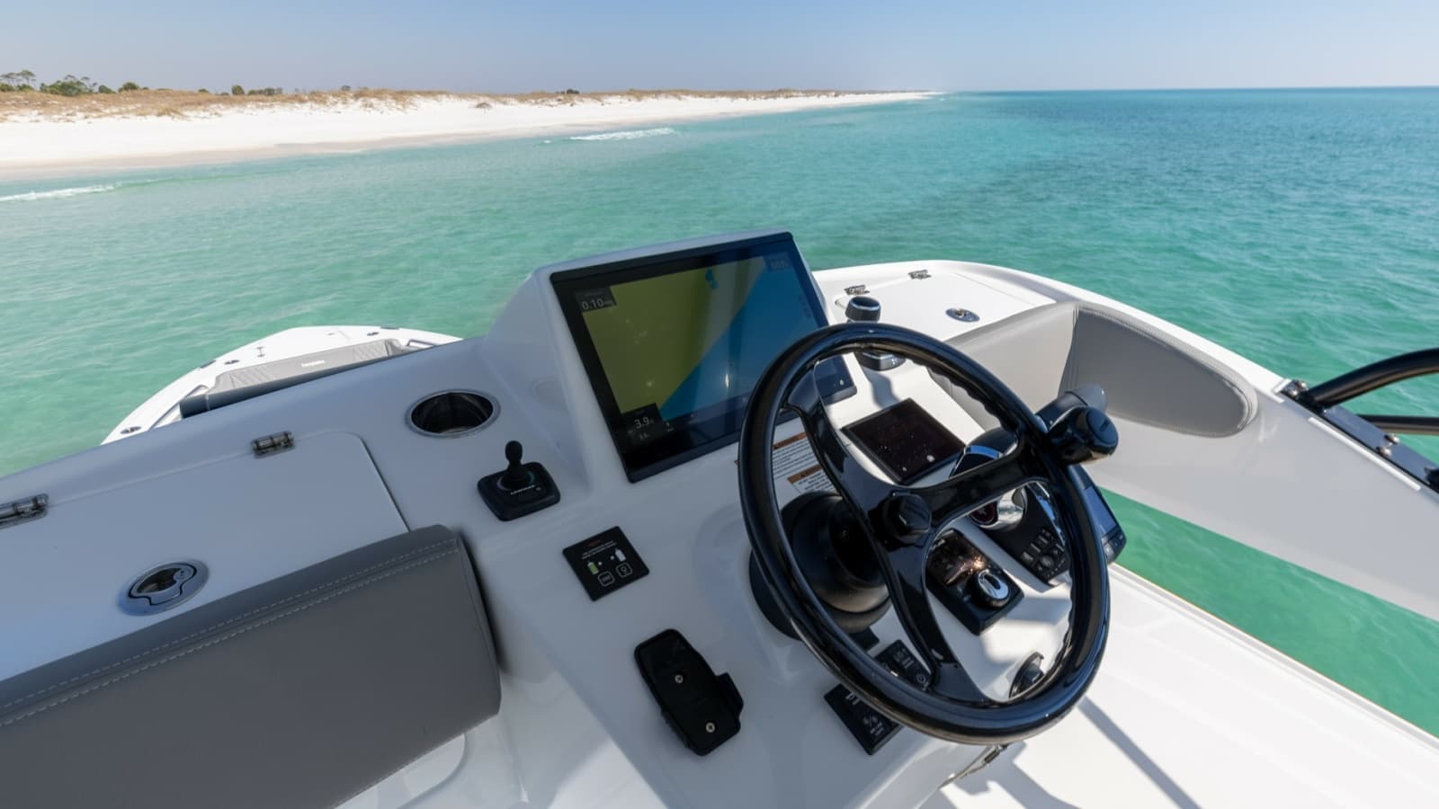 2023 Everglades 455 Center Console - Photo 33