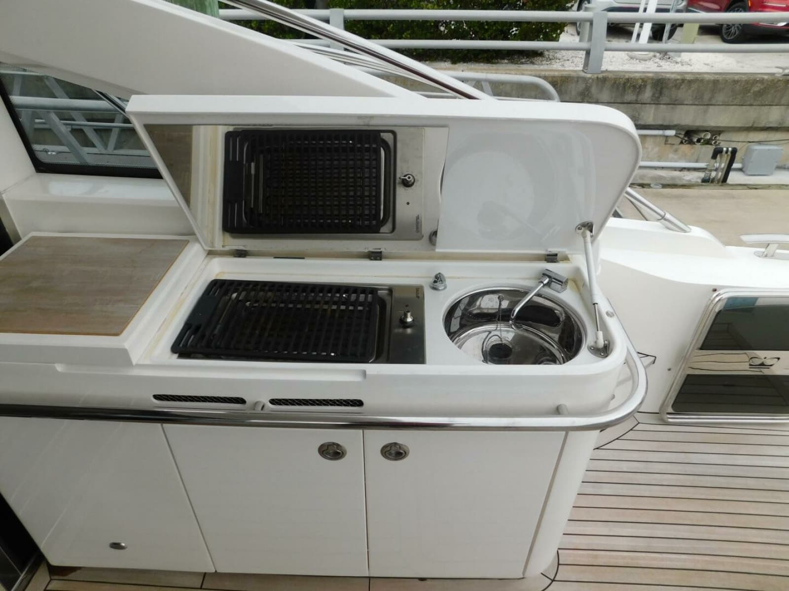 2011 Princess V52 - Photo 6