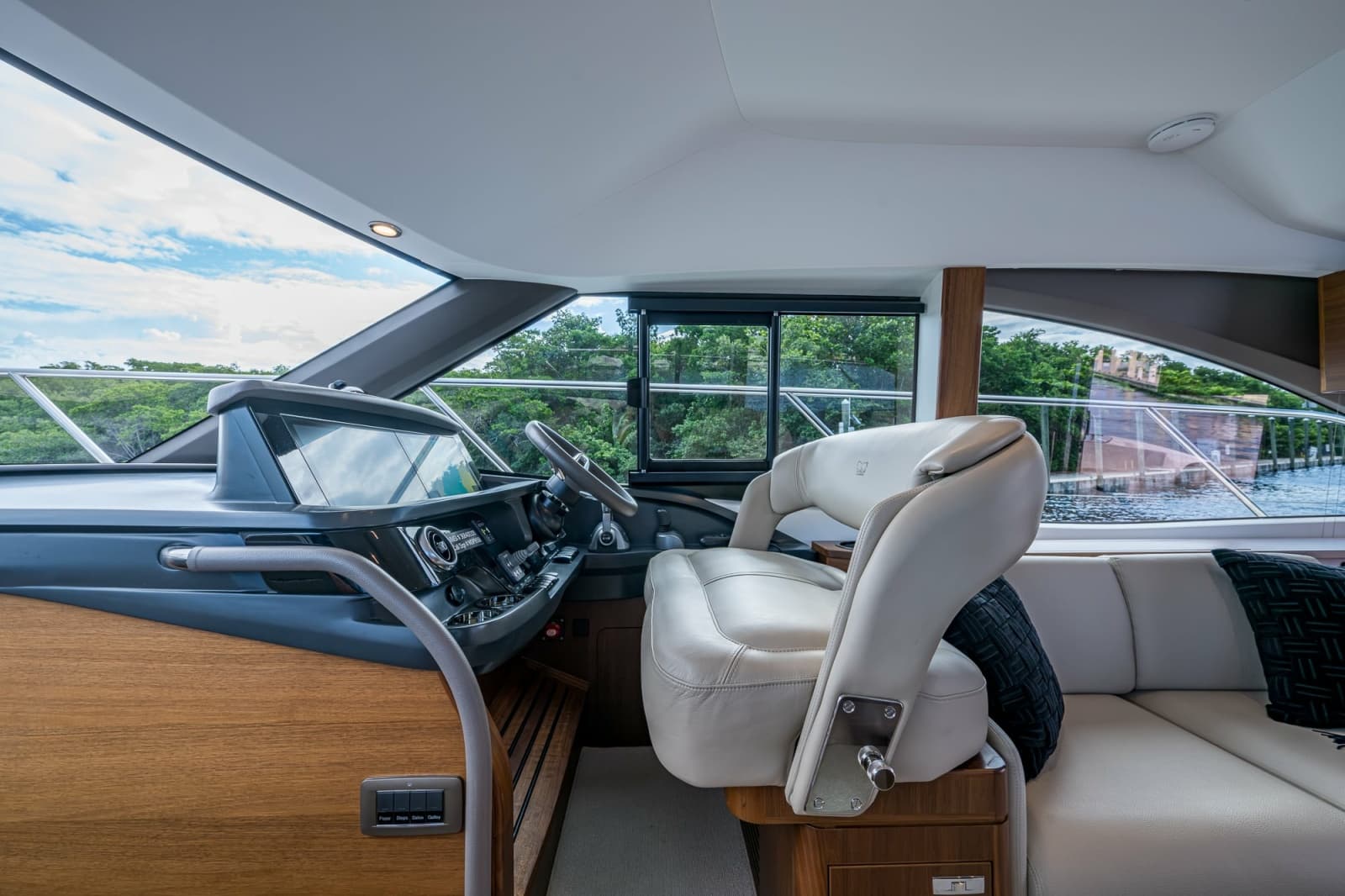 2025 Princess F45 - Photo 36