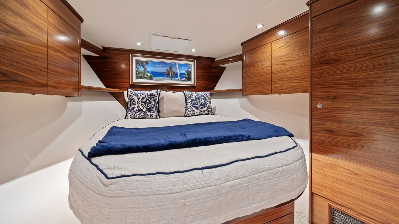 2024 Viking 64 Convertible - Photo 3