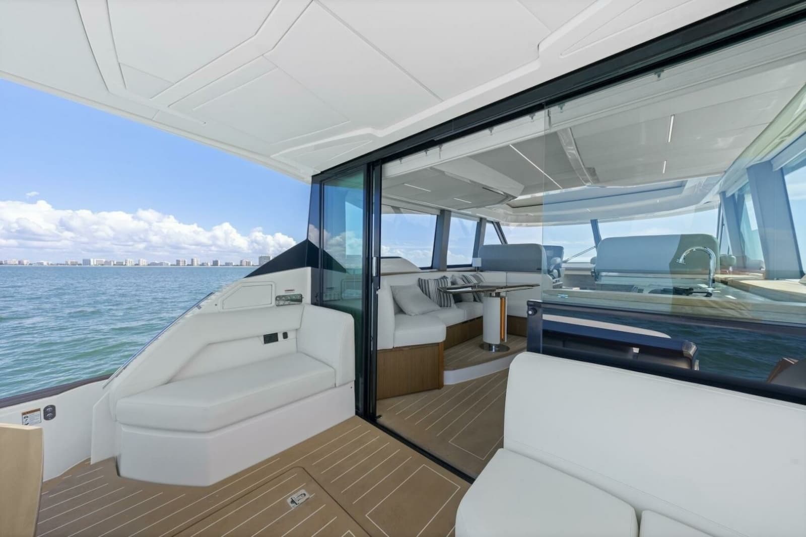2023 Tiara Yachts EX 60 - Photo 34
