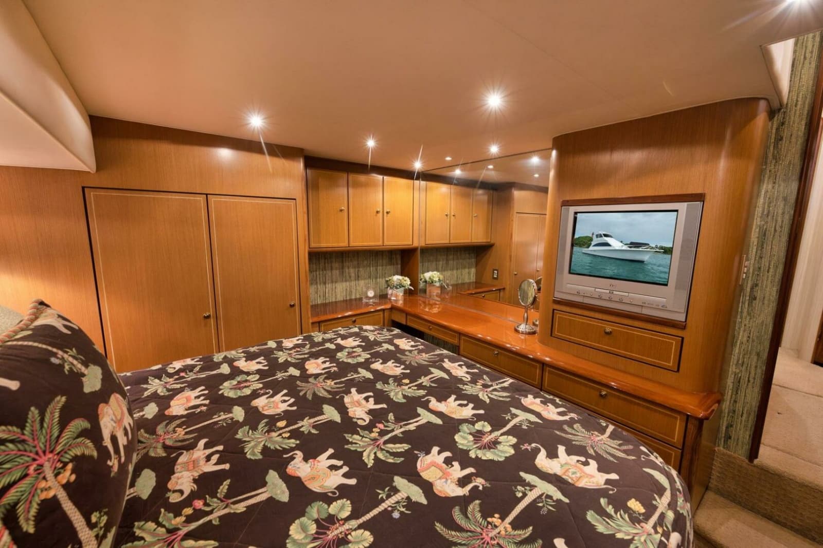 2004 Ocean Yachts 57 Enclosed Bridge Convertible - Photo 10