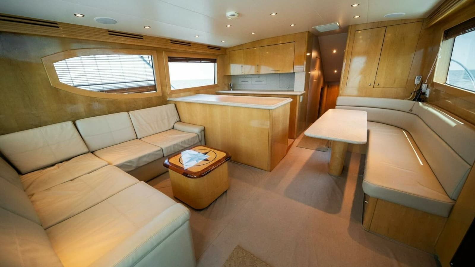 2003 Hatteras 54 Convertible - Photo 16