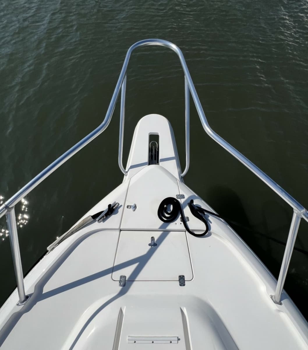 2007 Intrepid 377 Walkaround - Photo 28