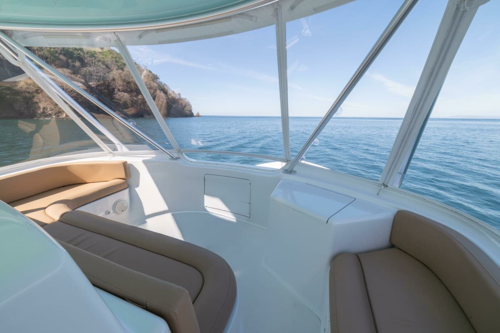 2006 Viking 56 Convertible - Photo 15