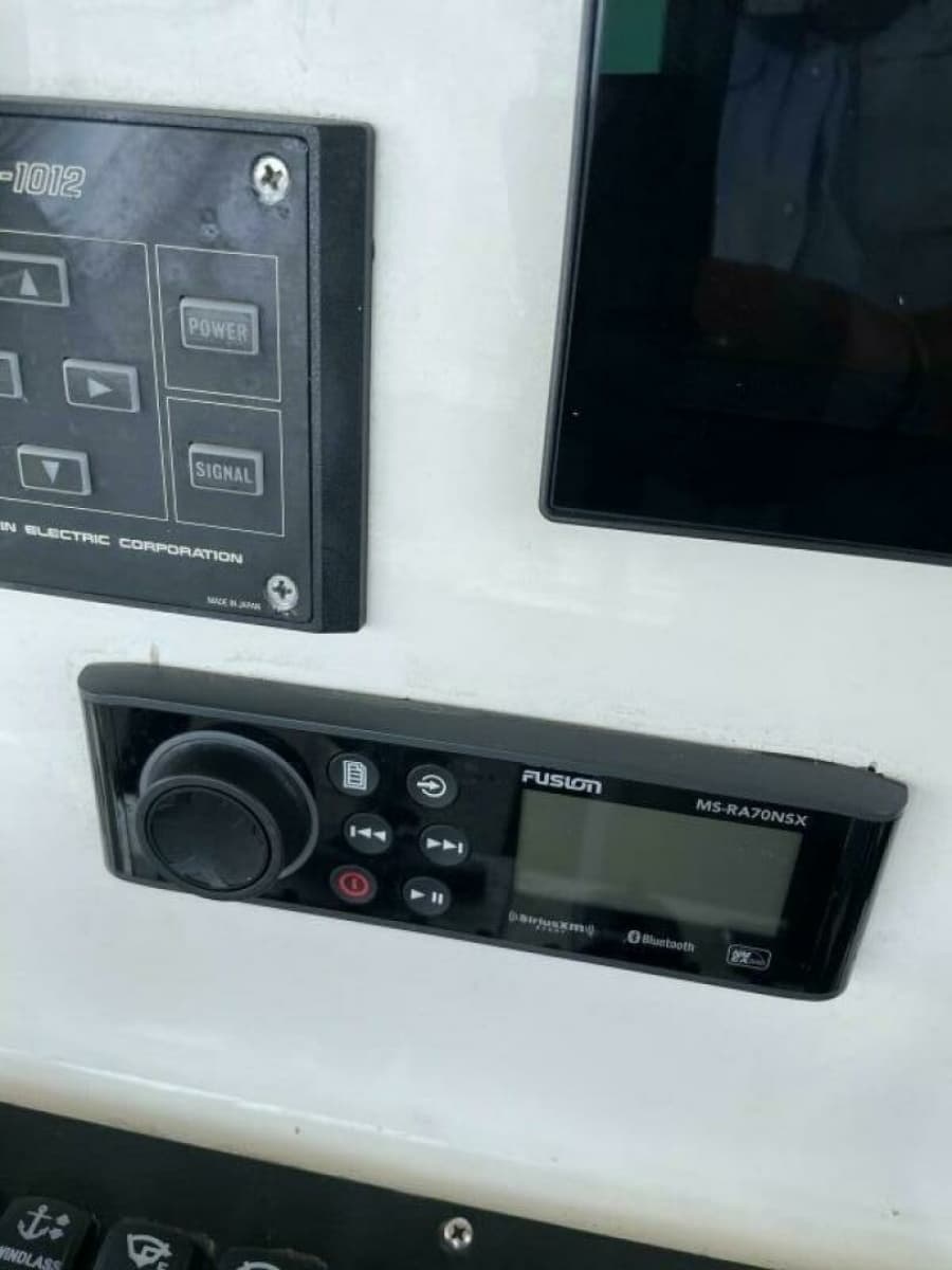 1997 Custom 31 Center Console - Photo 8
