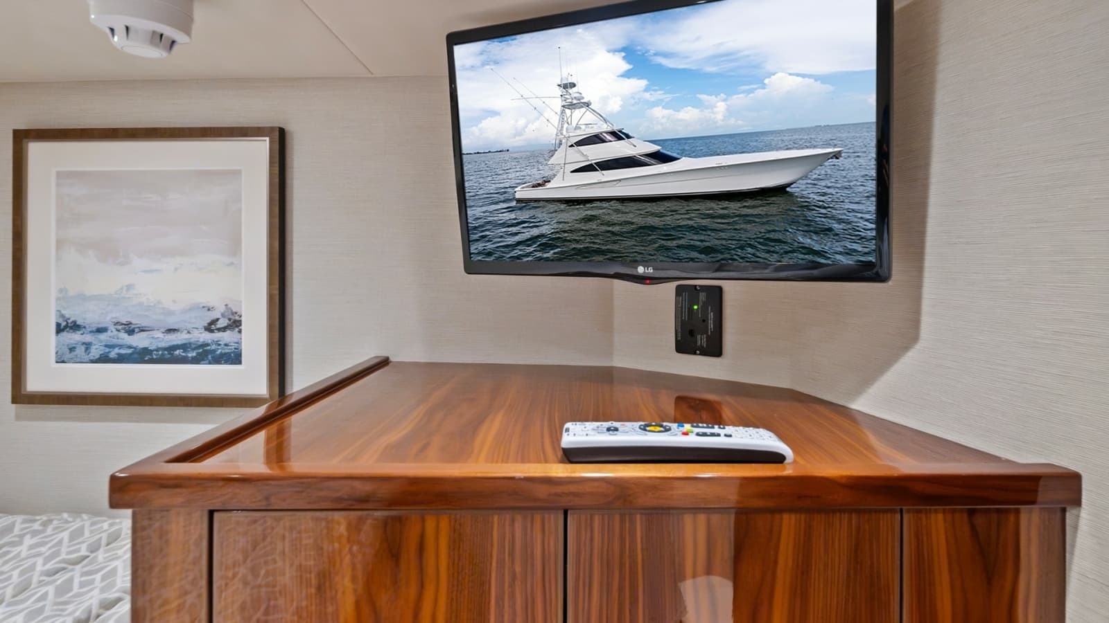 2021 Viking 72 Enclosed Bridge - Photo 42