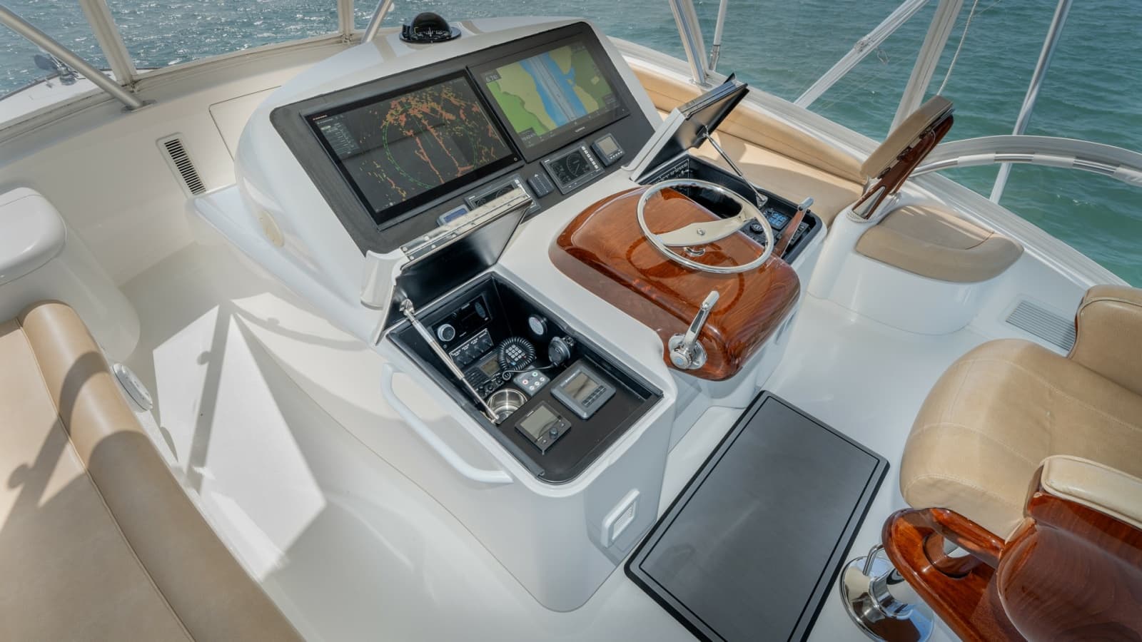 2017 Viking 55 Convertible - Photo 27