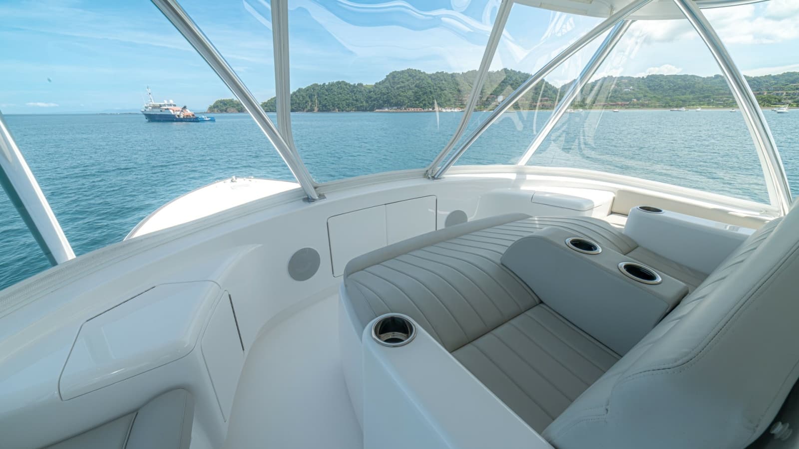 2024 Viking 64 Convertible - Photo 58
