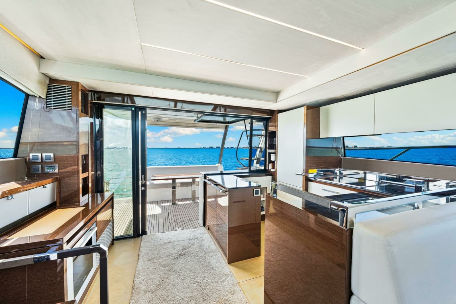 2019 Prestige 630 Flybridge - Photo 32