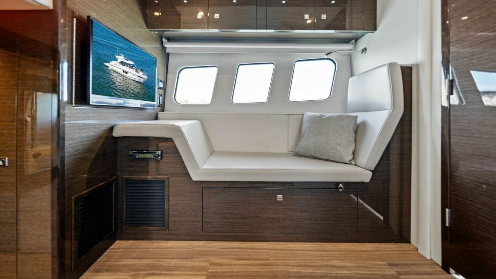 2019 Cruisers Yachts 45 Cantius - Photo 99