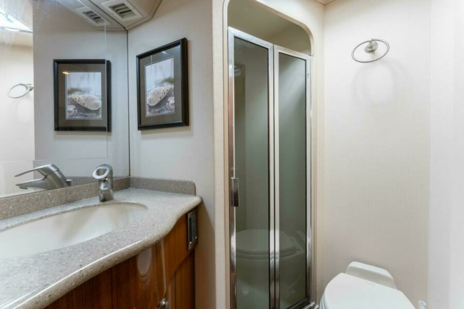 2009 Viking 45 Open - Photo 14