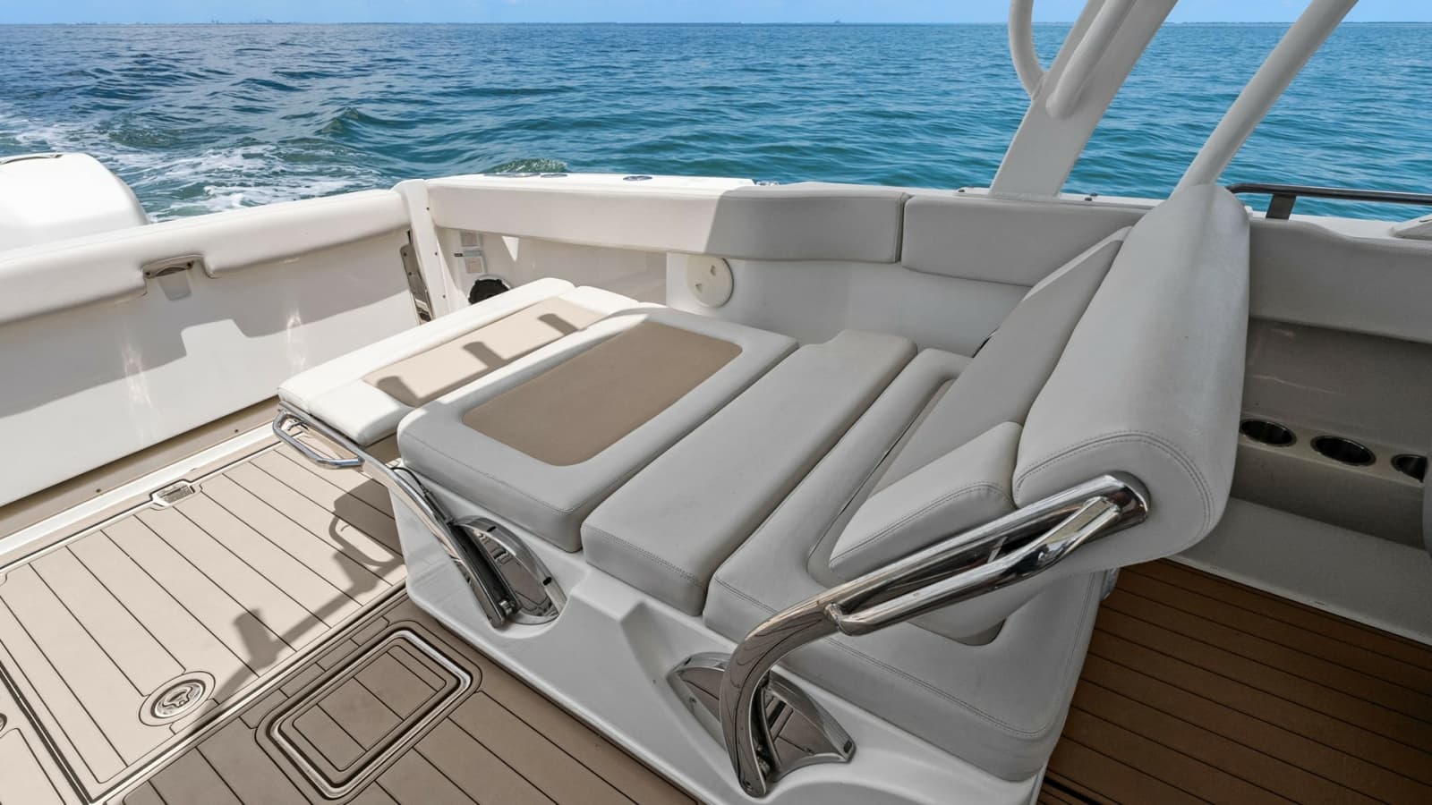 2019 Boston Whaler 320 Vantage - Photo 22