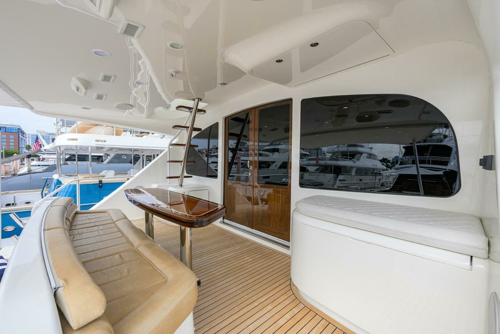 2017 Viking 92 Enclosed Bridge - Photo 10