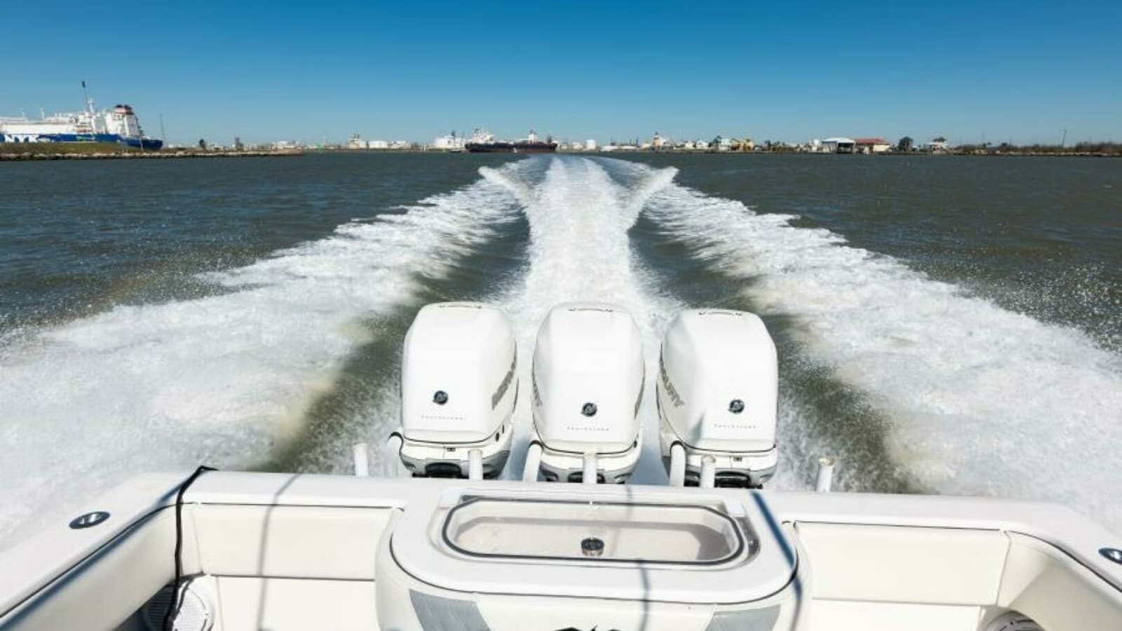 2019 Invincible 39 Open - Photo 30