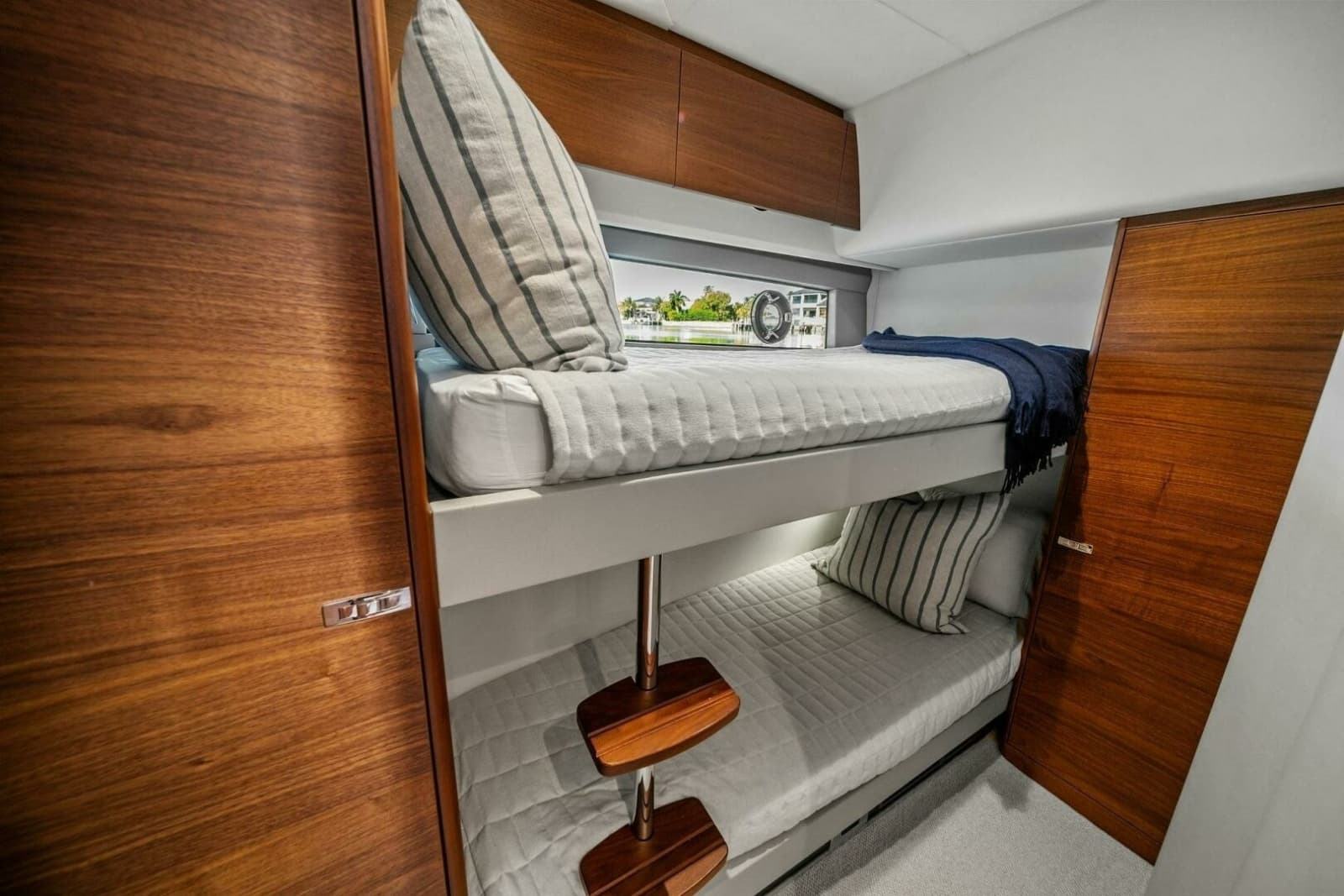2023 Princess F50 - Photo 42