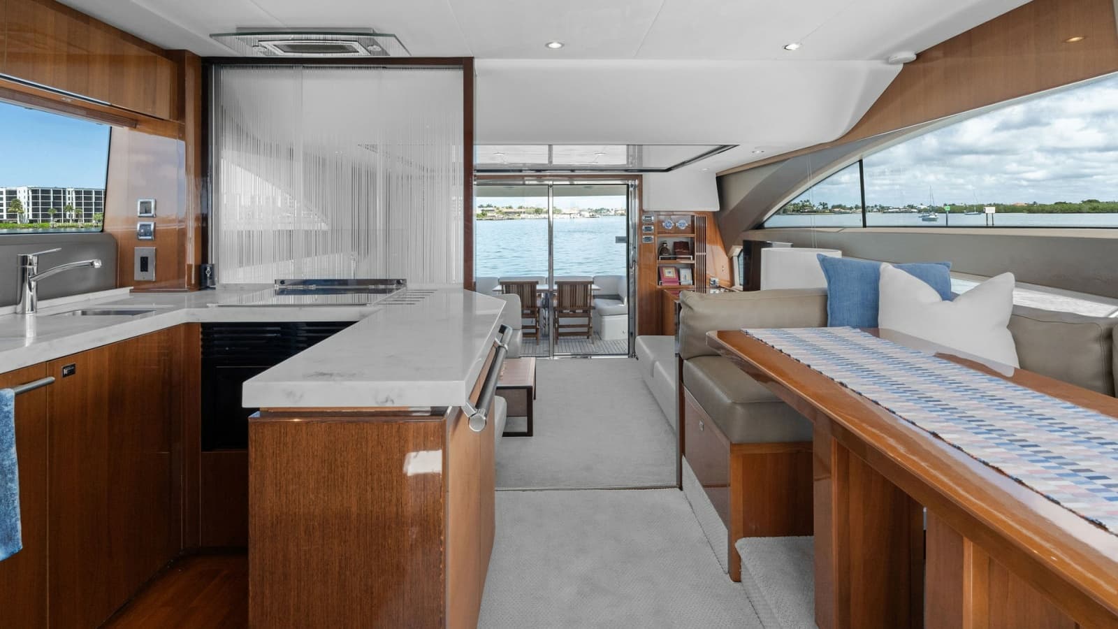 2016 Princess 64 Flybridge - Photo 5