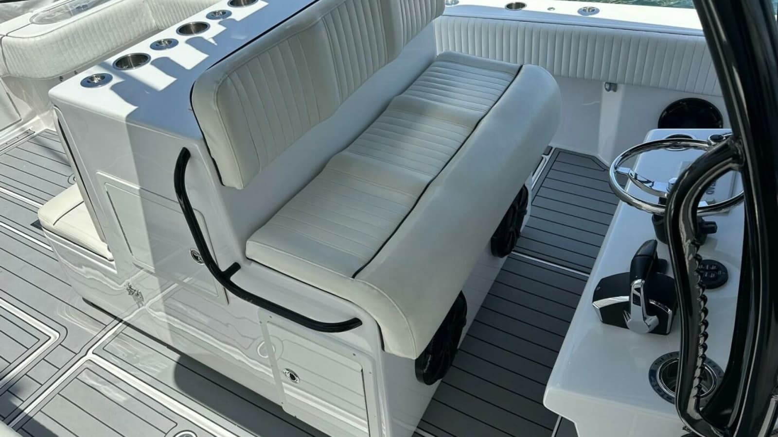 2019 SeaHunter 39 Center Console - Photo 3