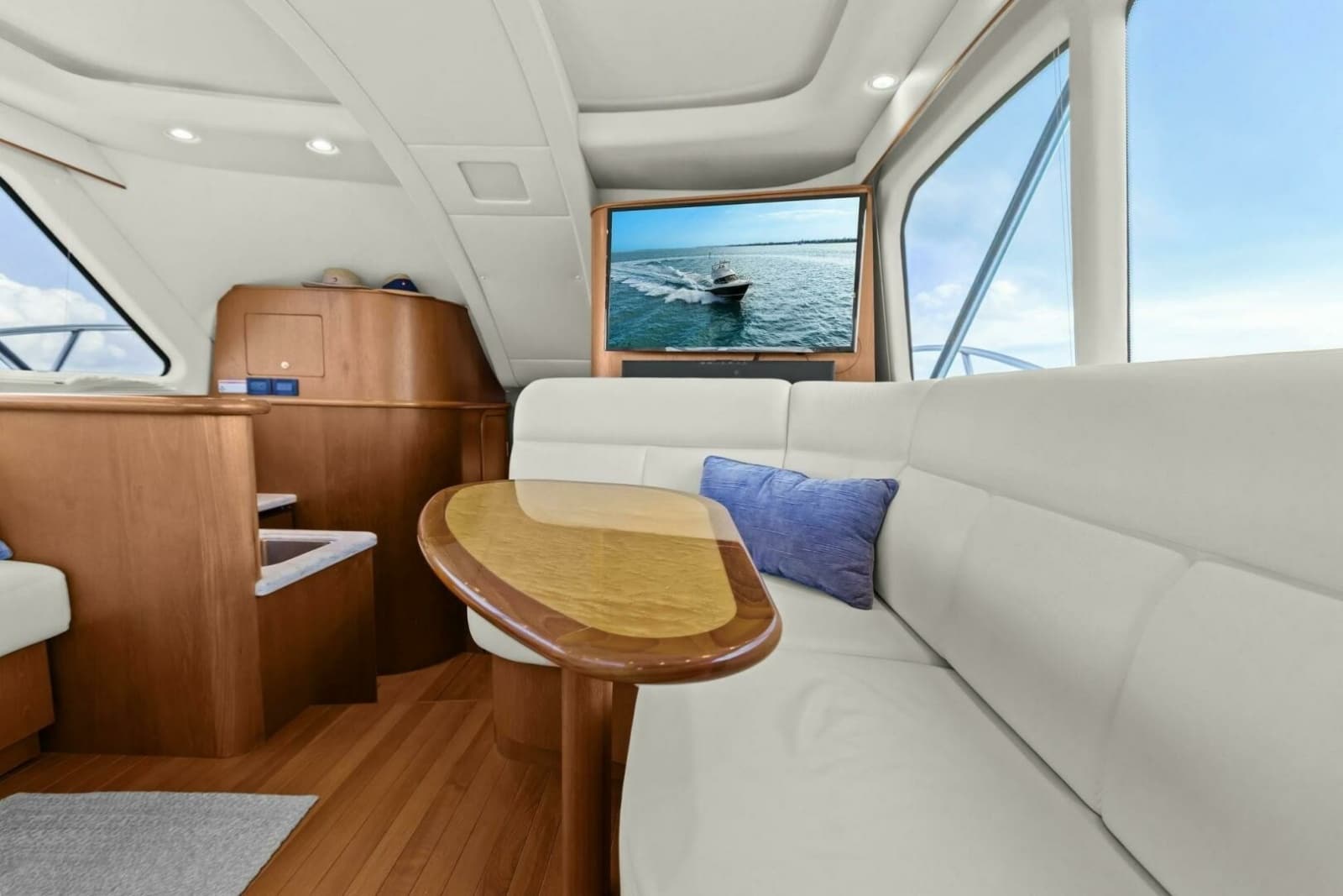 2013 Tiara Yachts 3900 Convertible - Photo 13