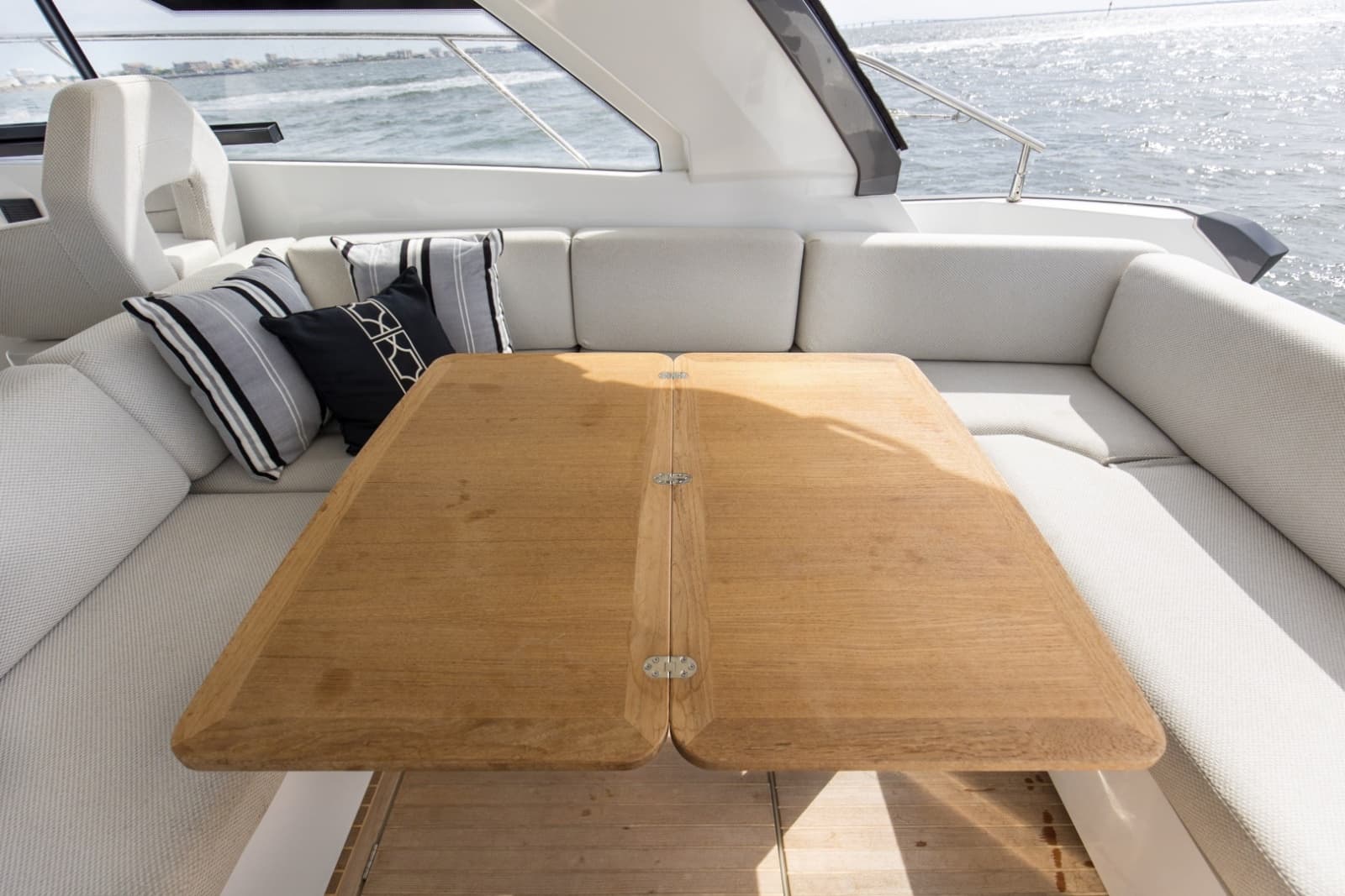 2022 Beneteau 41 Grand Turismo - Photo 23