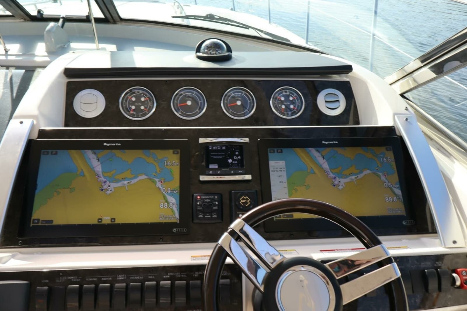 2015 Sea Ray 410 Sundancer - Photo 63