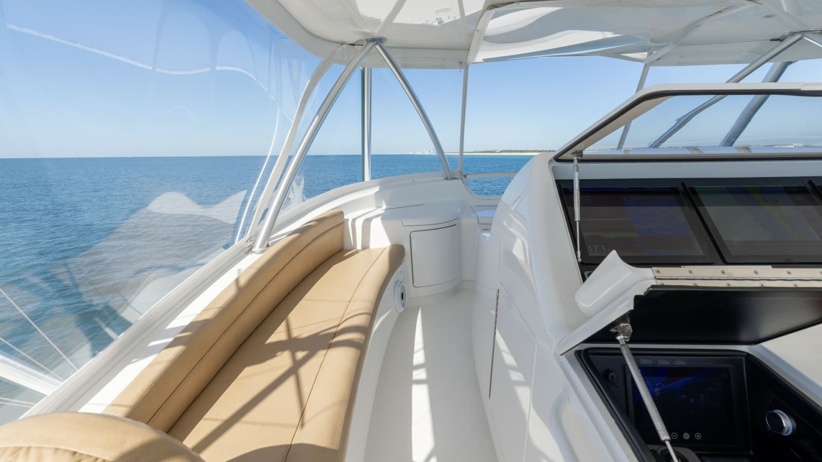 2019 Viking 68 Convertible - Photo 31