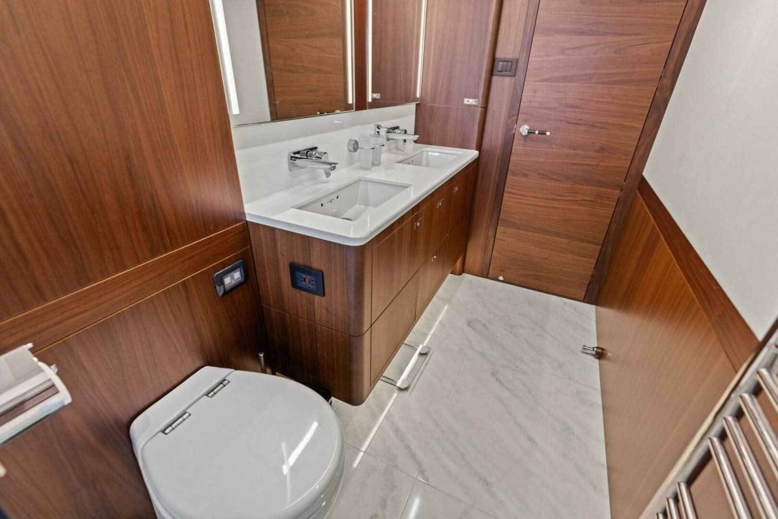 2018 Princess Y75 Motor Yacht - Photo 61