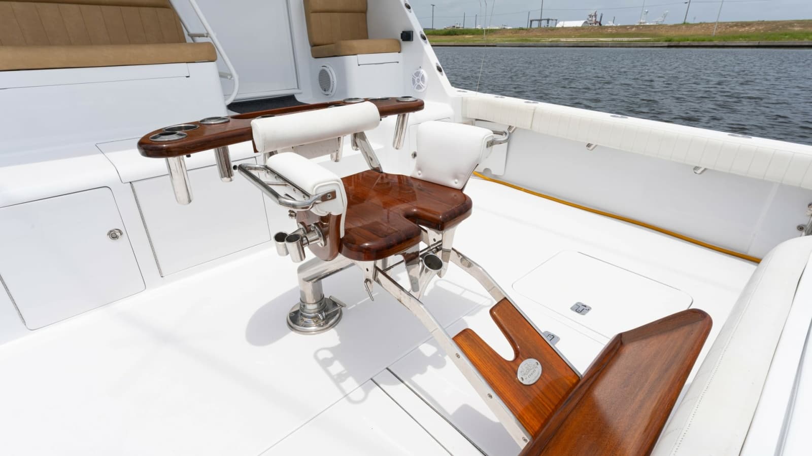 2001 Viking 65 Enclosed Bridge - Photo 36