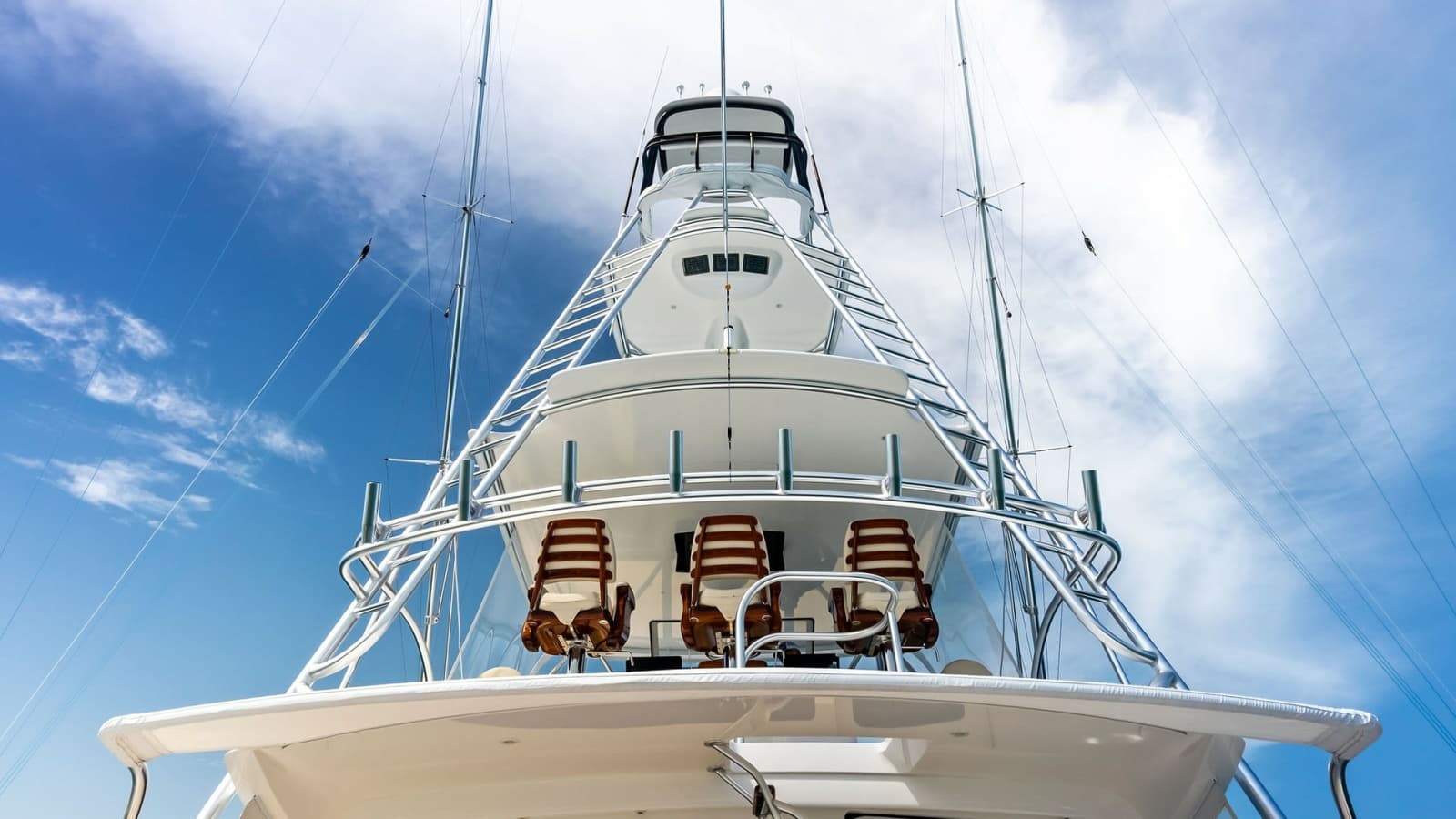 2018 Viking 62 Convertible - Photo 46