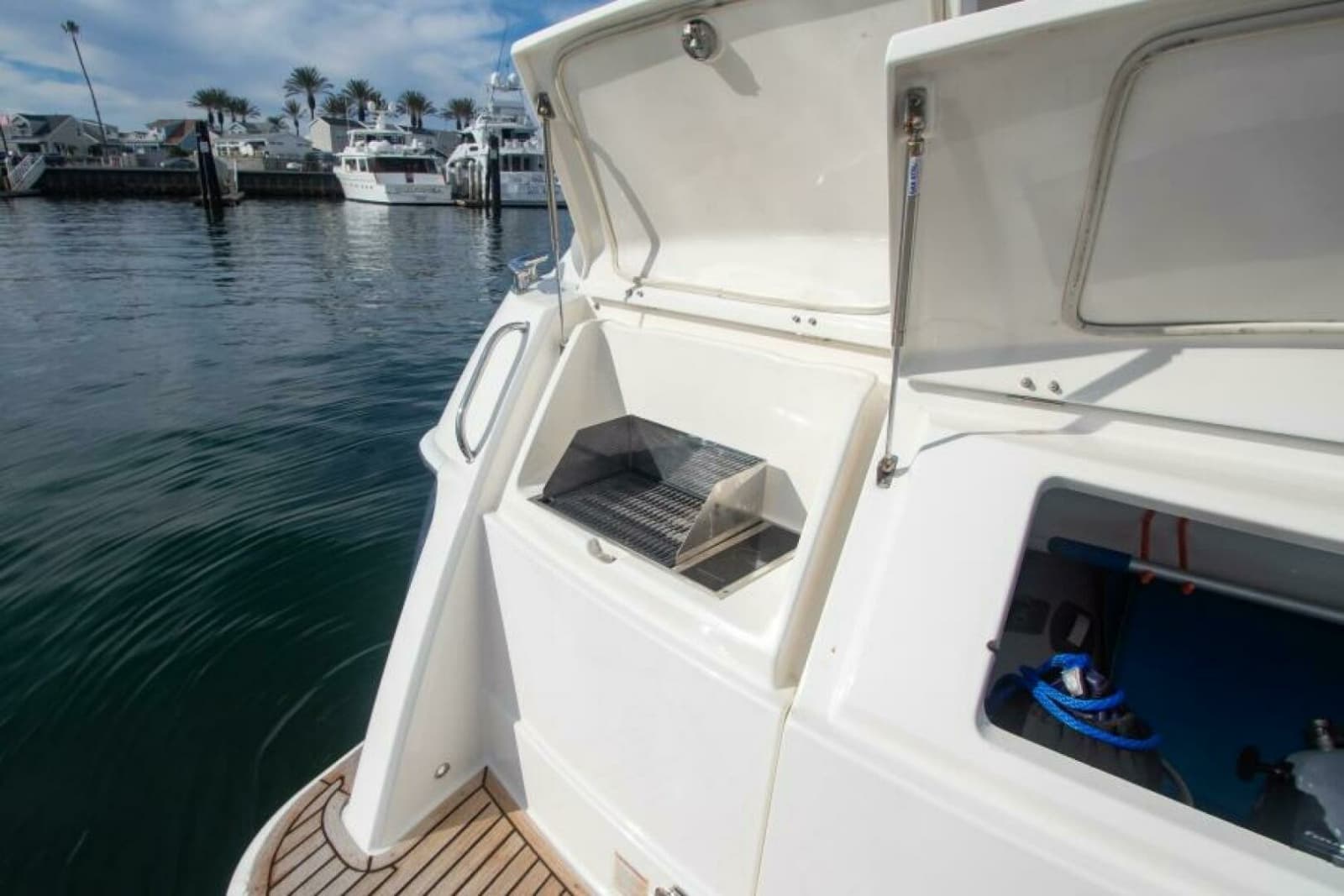 2012 Riviera 50 Sport Yacht - Photo 20