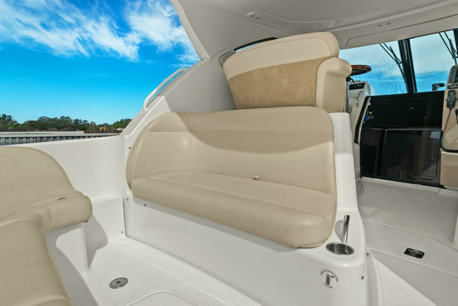 2008 Tiara Yachts 3500 Sovran - Photo 27
