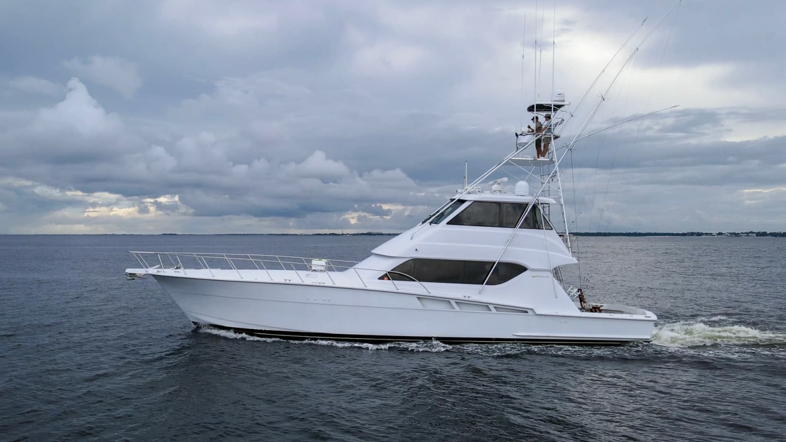 1999 Hatteras 60 Enclosed Bridge Convertible - Photo 52