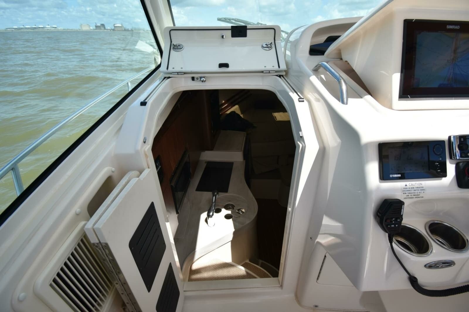 2016 Grady-White 330 Express - Photo 15