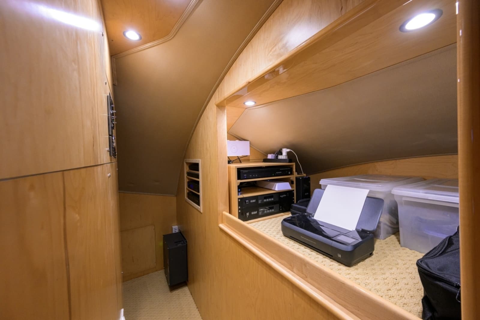 2014 Viking 70 Convertible - Photo 10