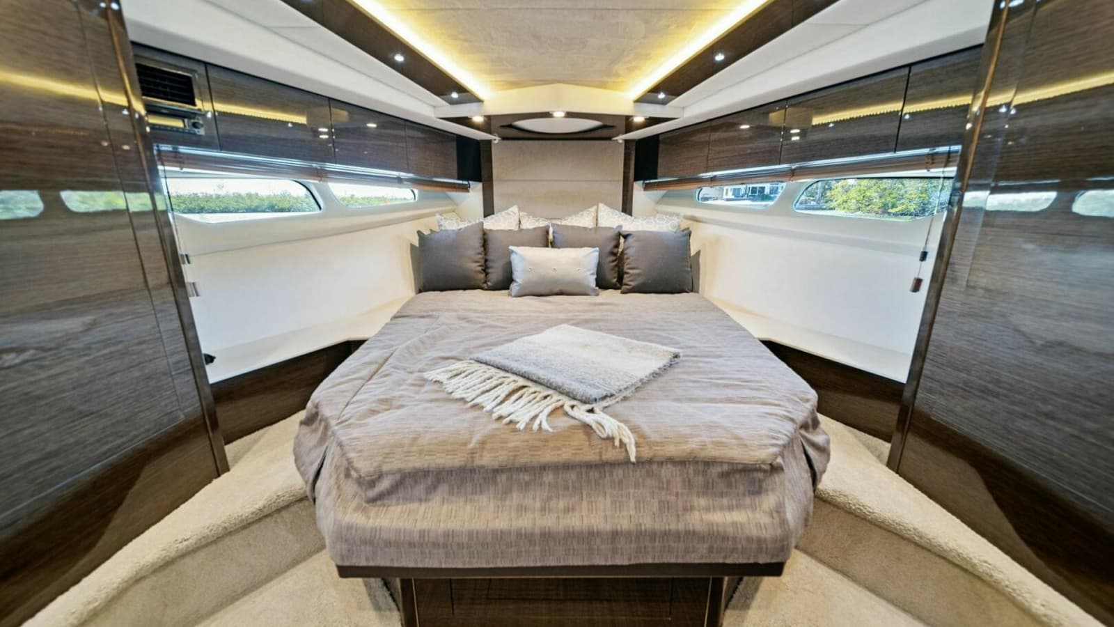 2019 Cruisers Yachts 45 Cantius - Photo 7