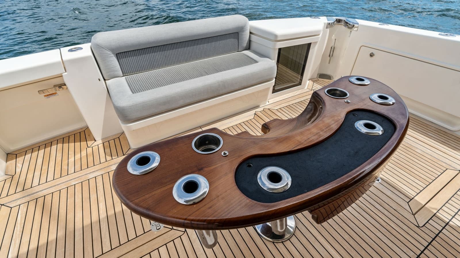 2021 Riviera 57 Enclosed Bridge - Photo 21