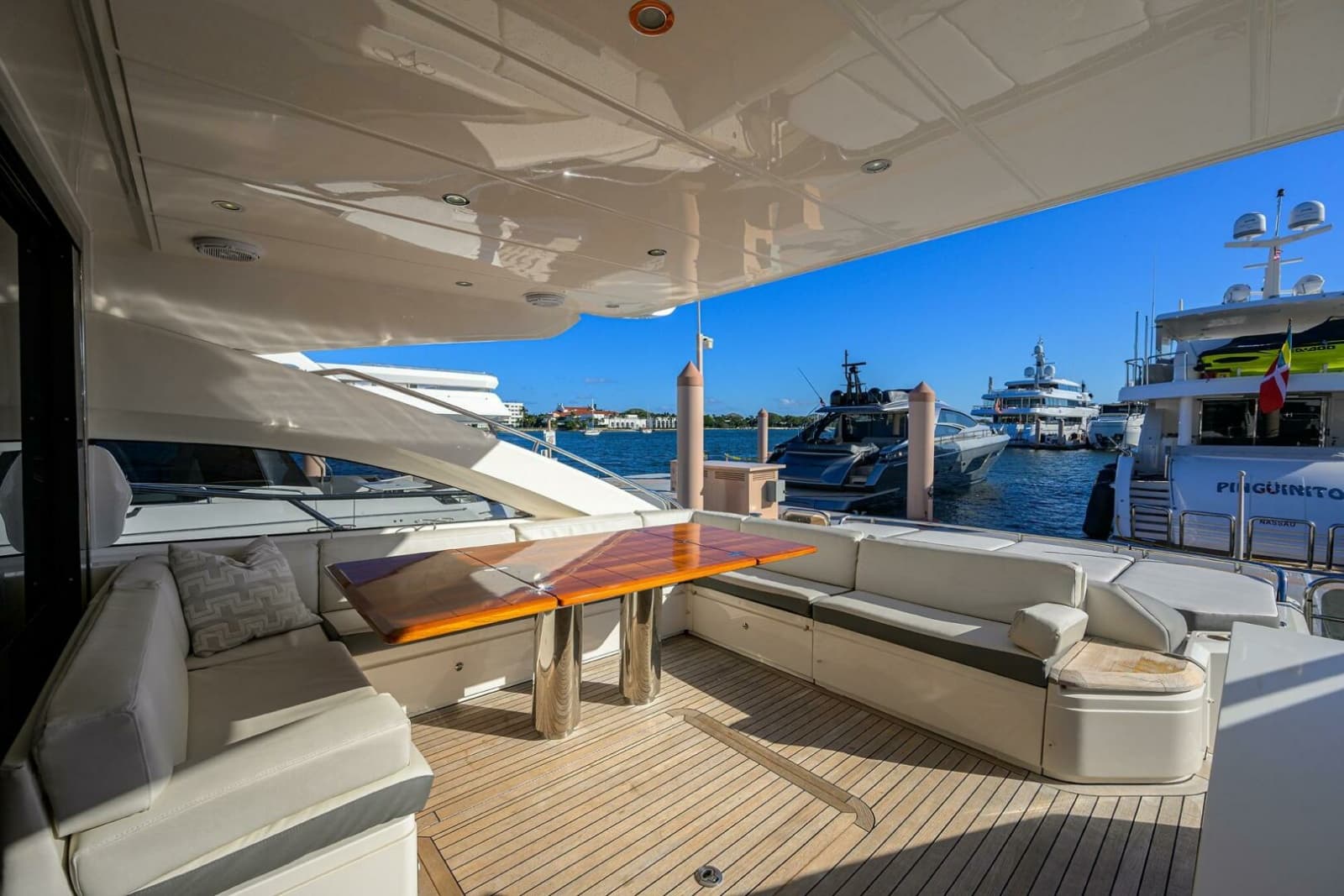 2013 Princess V72 Express Yacht - Photo 2