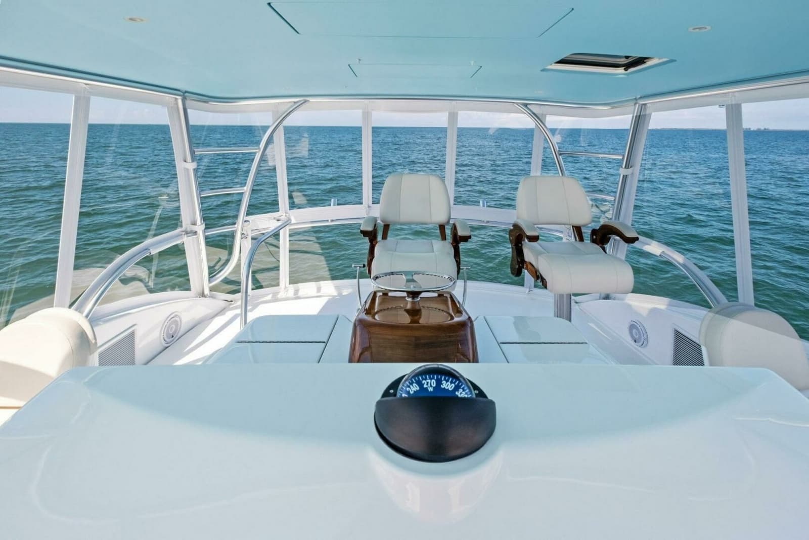 2025 Viking 58 Convertible - Photo 32
