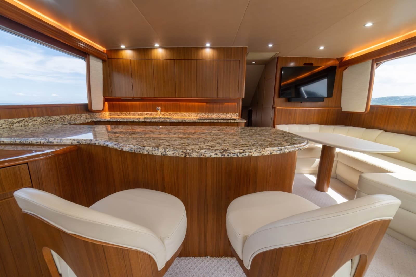 2012 Viking 60 Convertible - Photo 24
