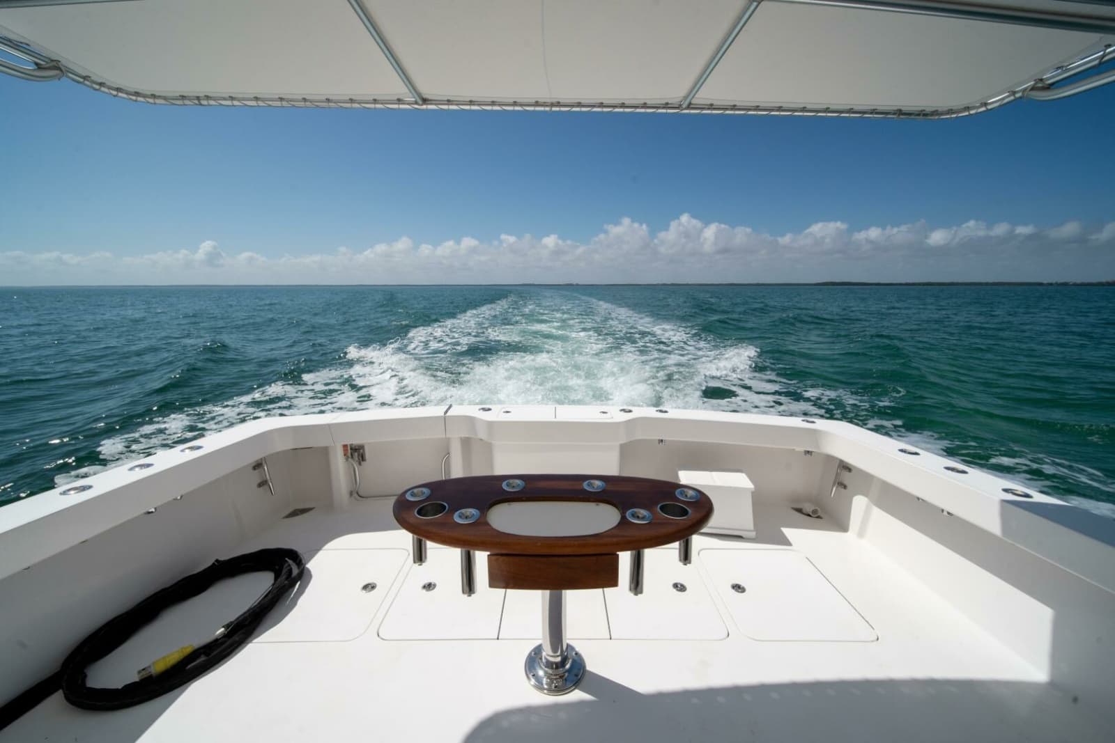 2006 Viking 52 Convertible - Photo 3