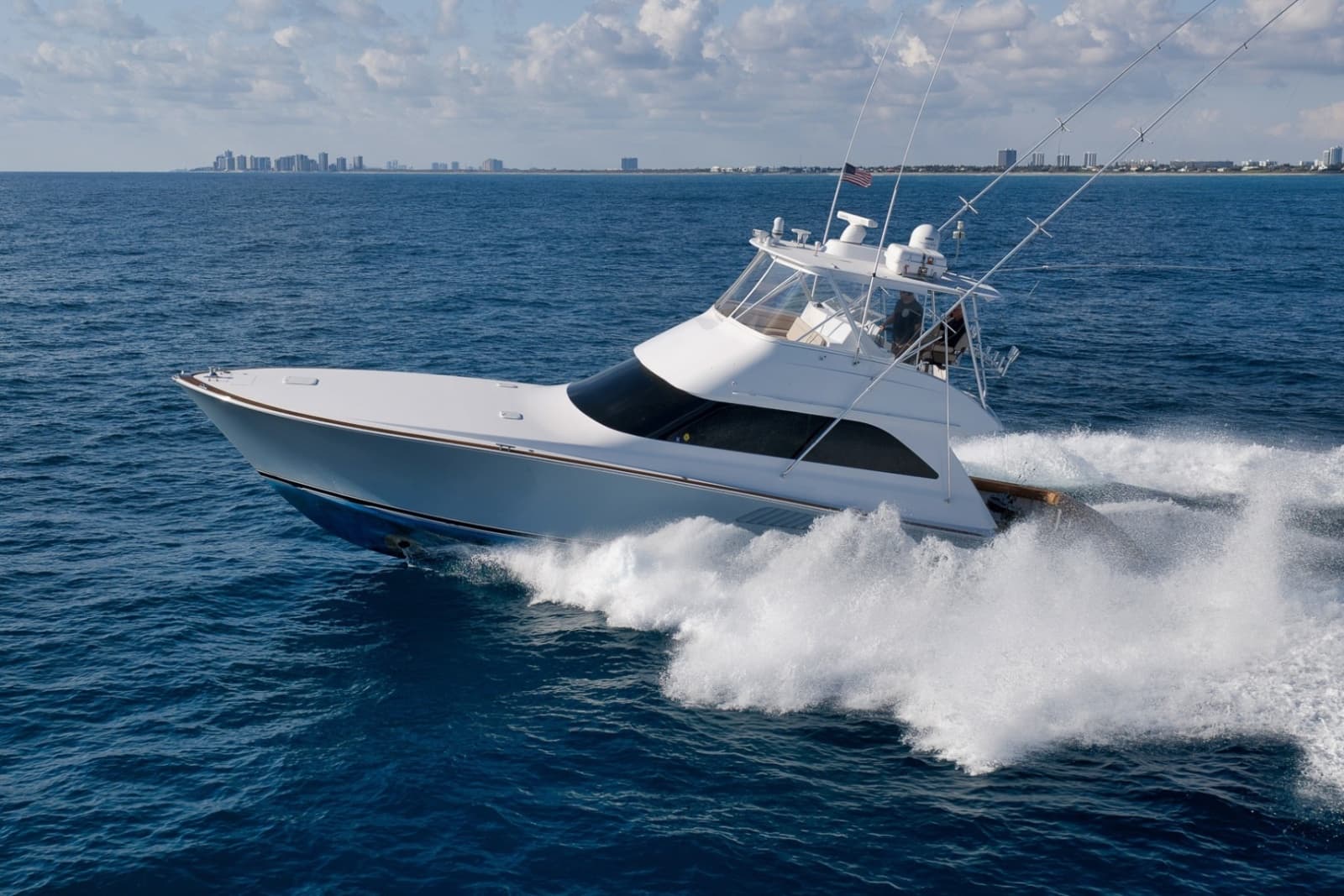 2003 Viking 52 Convertible - Photo 57