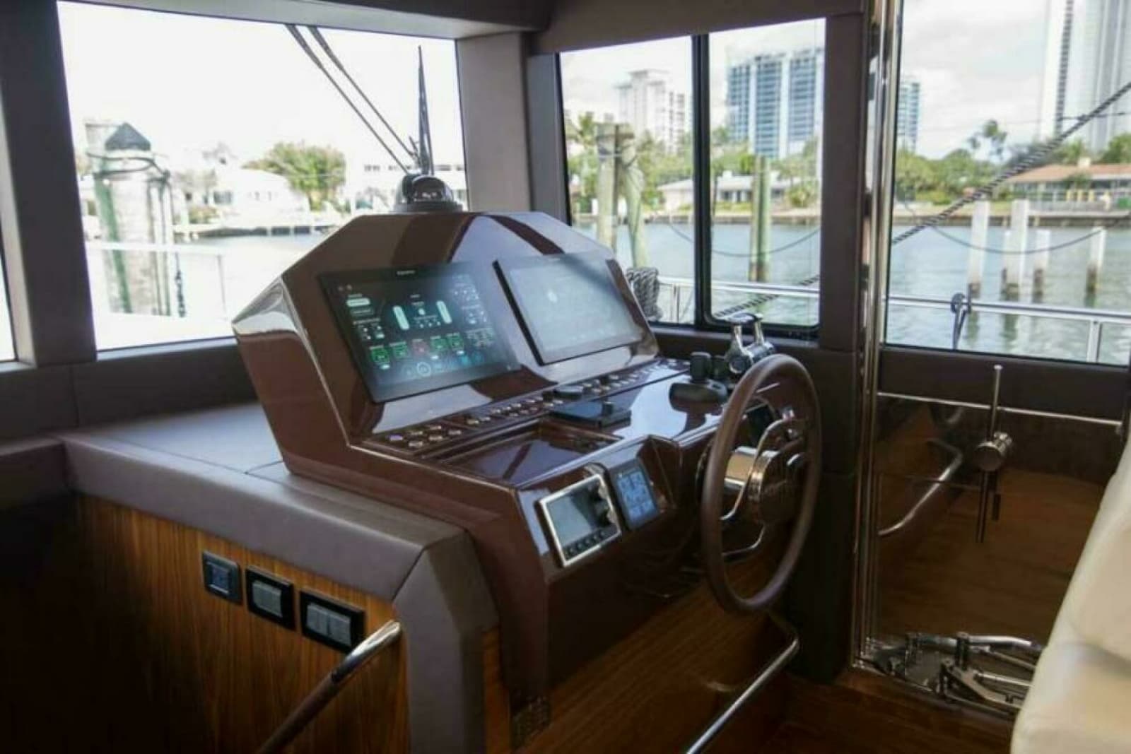 2019 Sundeck Yachts 580 Sport - Photo 34