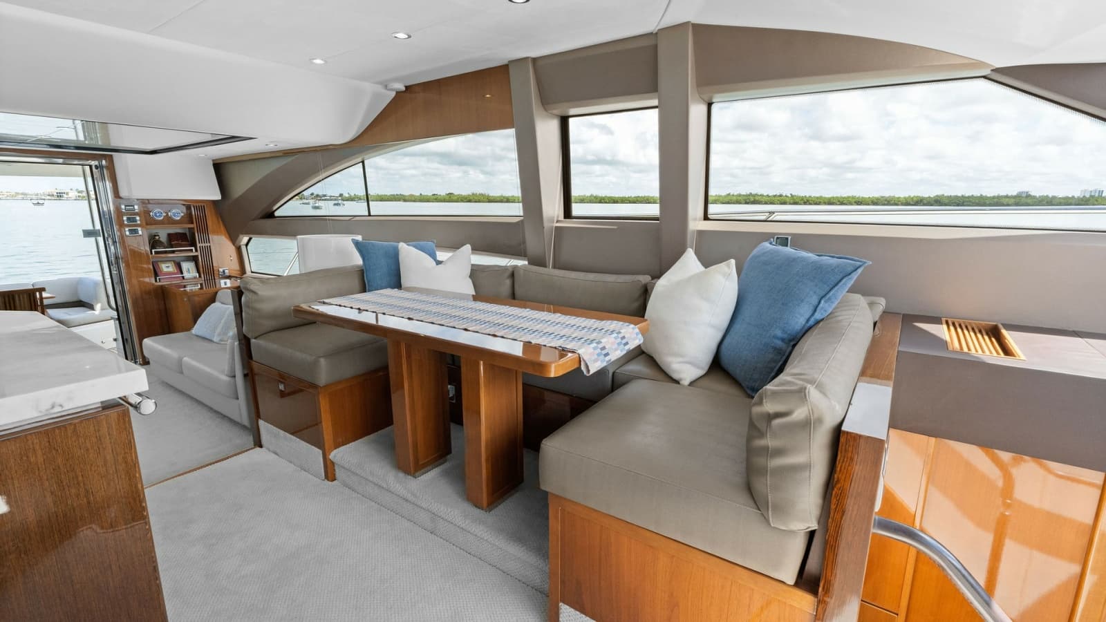 2016 Princess 64 Flybridge - Photo 32